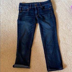 Dark wash capris pant